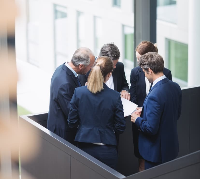Qonsult team in gesprek